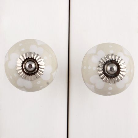 Cream White Heart Knob